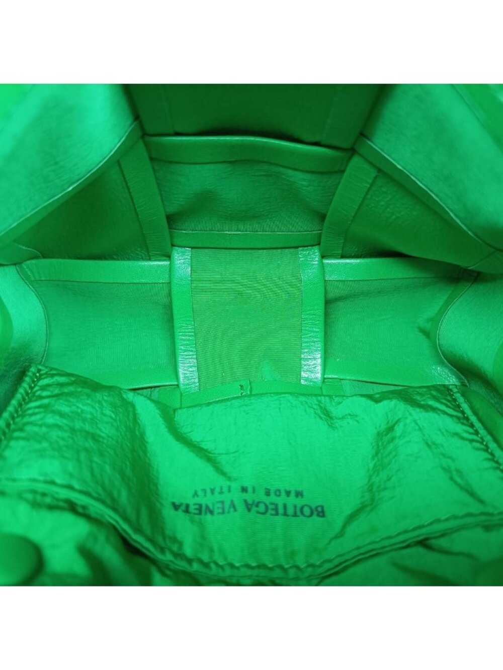 Bottega Veneta Candy Cassette Green Lambskin Shoulder Bag - Picture 9 of 16